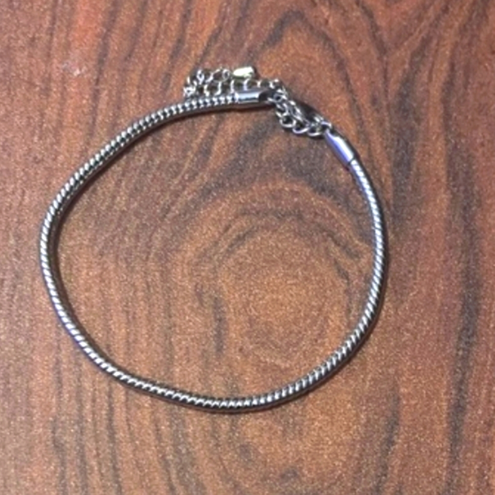 Elegant Silver Chain Bracelet